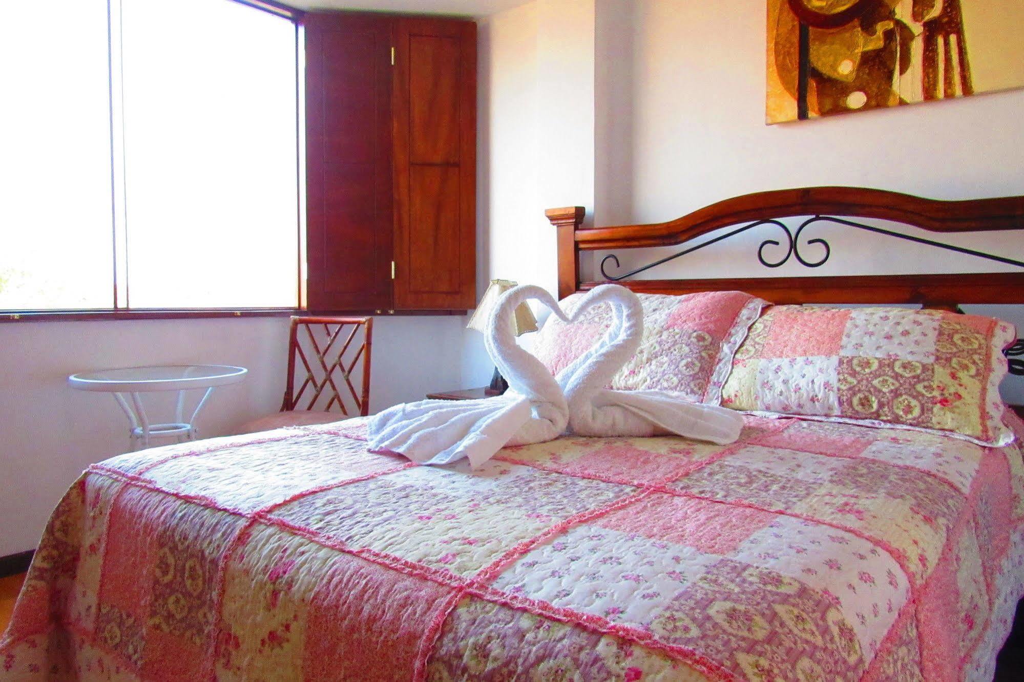 Bed and breakfast Limper - Airport Callao